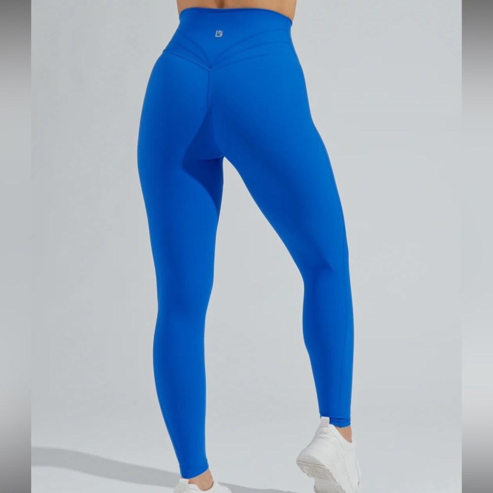 BUFFBUNNY BRAND NEW LEGGINGS!